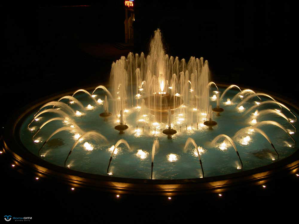 Фонтан в курортном парке г. Ессентуки