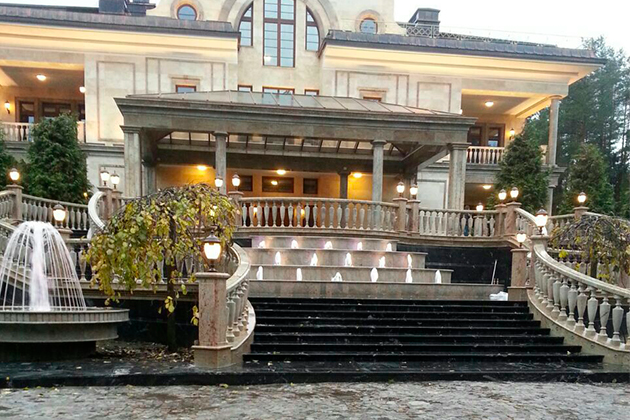 Классический фонтан г. Санкт-Петербург, изображение