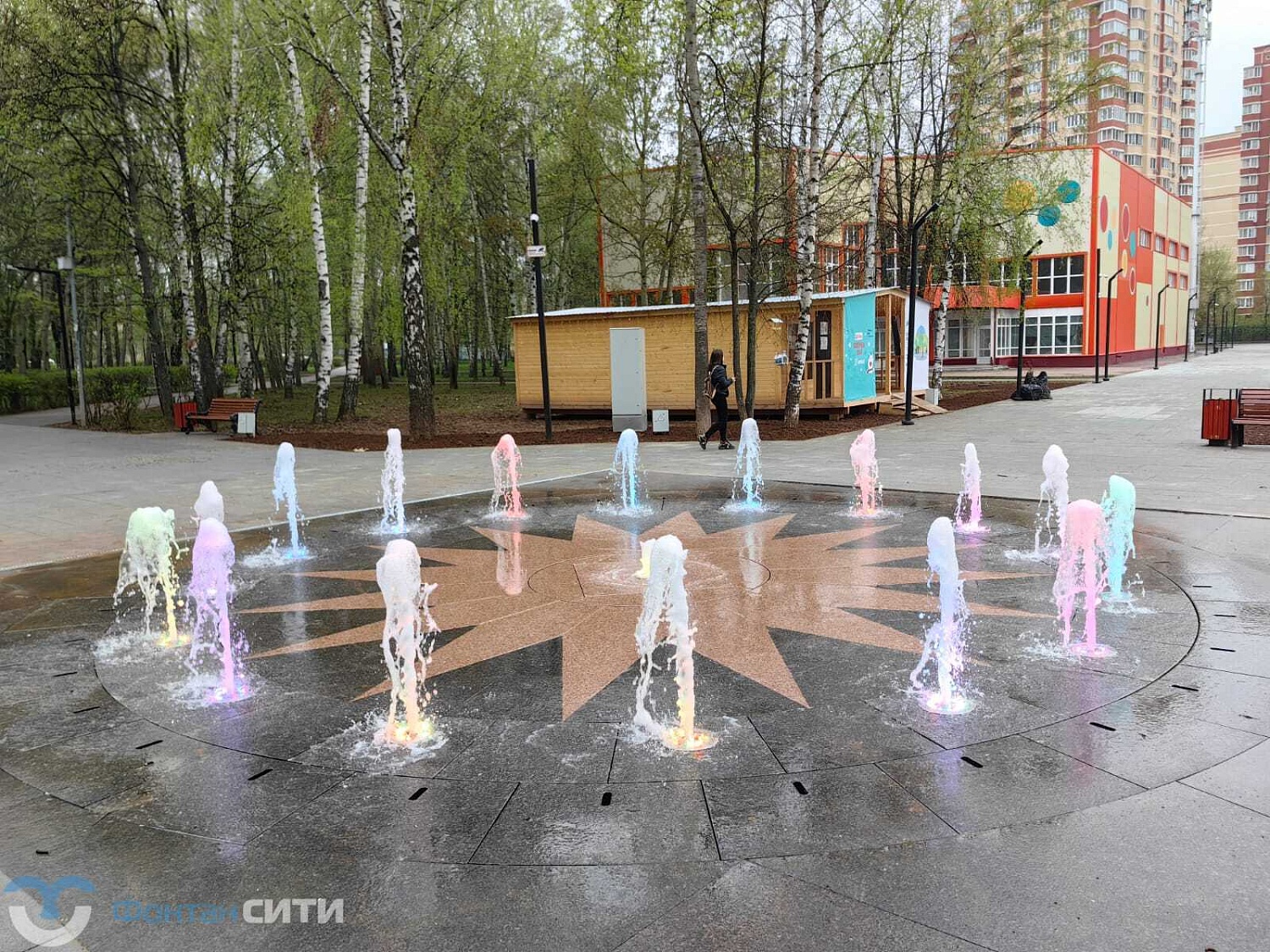 Пешеходный фонтан в Долгопрудном