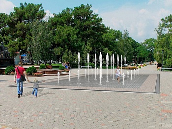 Пешеходный фонтан FC 7200х10400 (с насосами сухой установки), изображение