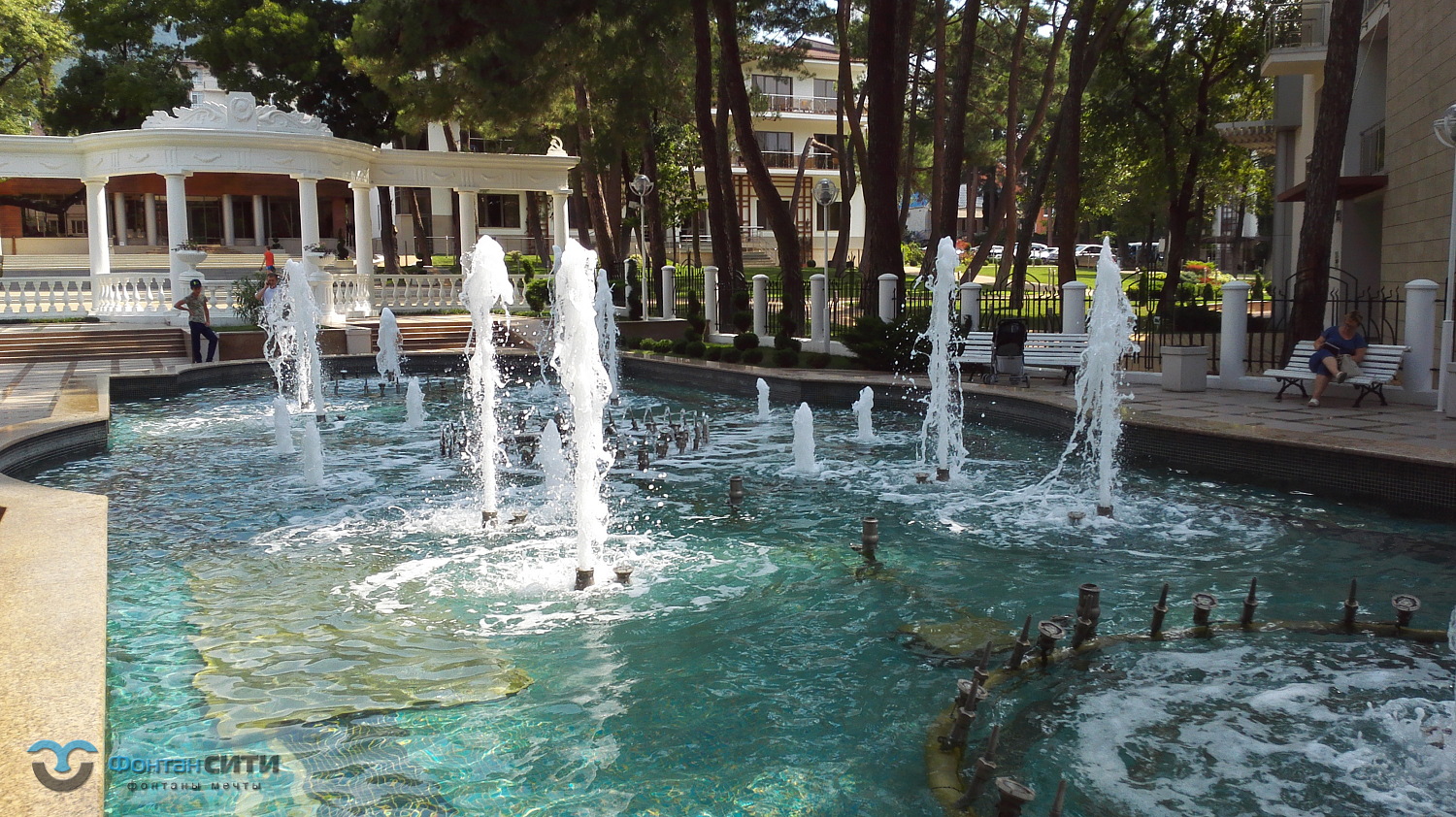 Фонтан в пансионате г. Геленджик