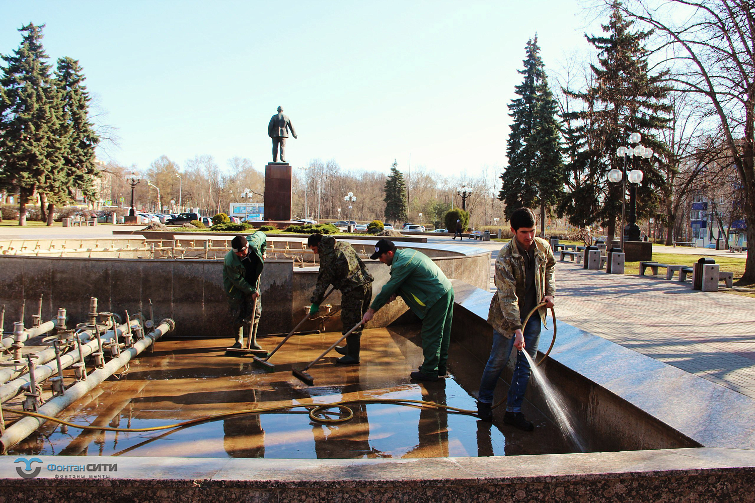 Чистка фонтана от загрязнений